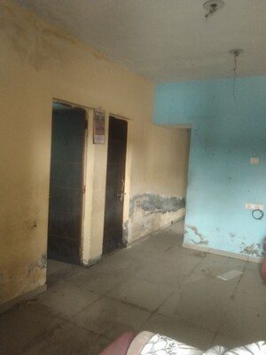 Room in  Independent House at Sardar Estate – for Sale