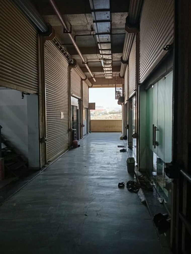  Parking, gami-industrial-park Commercial Warehouse 950 Sq.Ft. In Pawne Navi Mumbai 10734588