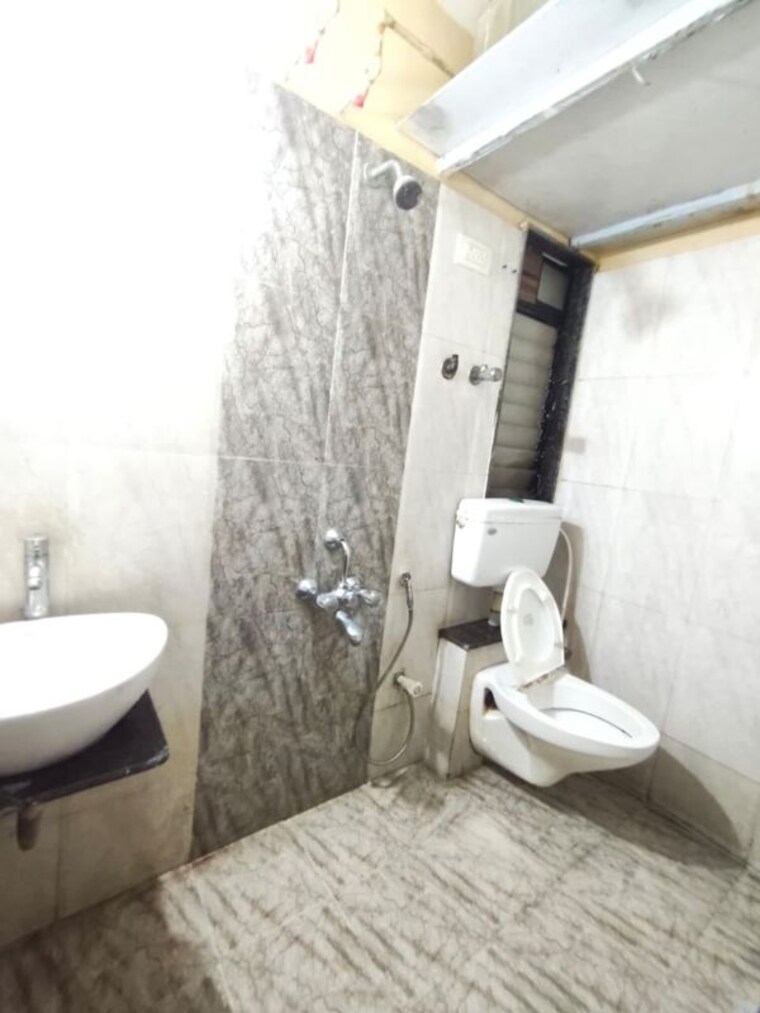 Bathroom, sumit-greendale 1 Bedroom 630 Sq.Ft. Apartment In Virar West Palghar 10734614