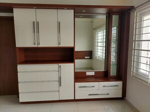 Room in 3.5 BHK Apartment at LnT Raintree Boulevard, Hebbal – for Rent
