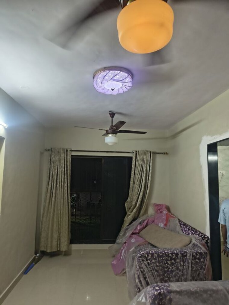 Hall, kajolkar-building 2 Bedroom 600 Sq.Ft. Apartment In Kurla Mumbai 10734721