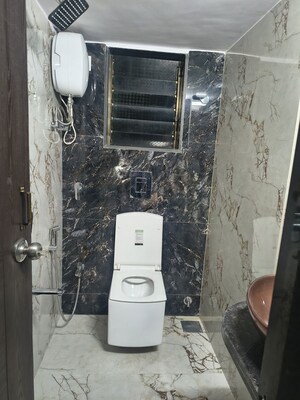2 BHK Apartment – Exterior View View at Kajolkar Building, Kurla - for Rent