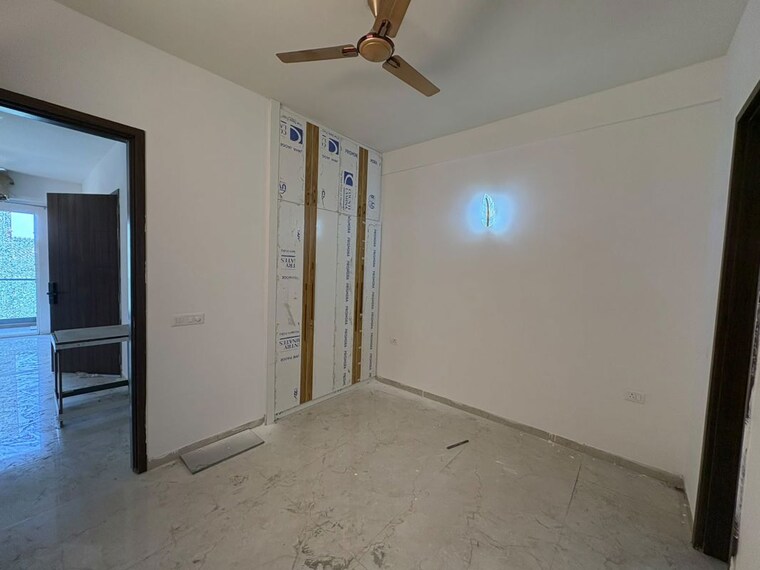 Room, smart-world-orchard 3 Bedroom 1680 Sq.Ft. Apartment In Sector 61 Gurgaon 10734804