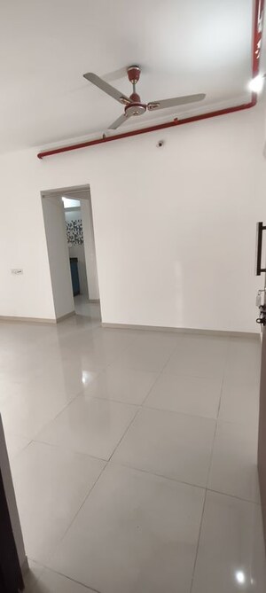 Furnished Amenities in 1.5 BHK Apartment at Kishor Sukur Enclave A, Ghodbunder Road – for Rent