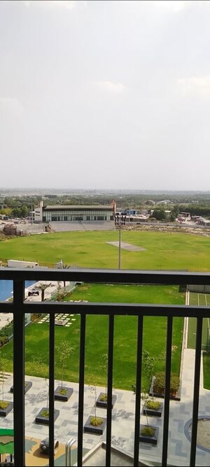 2 BHK Apartment For Rent in Tata Eureka Park, Sector 150