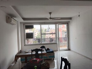 Team Area in 3 BHK Builder Floor at East Of Kailash – for Rent