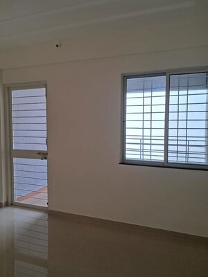 Room in 2 BHK Apartment at Tulip Infinity Planet, Moshi – for Rent