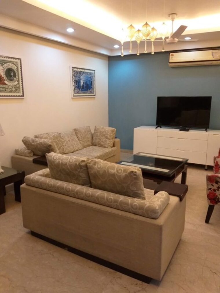 Bedroom, greater kailash i 3 Bedroom 300 Sq.Yd. Builder Floor In Greater Kailash I Delhi 10734975