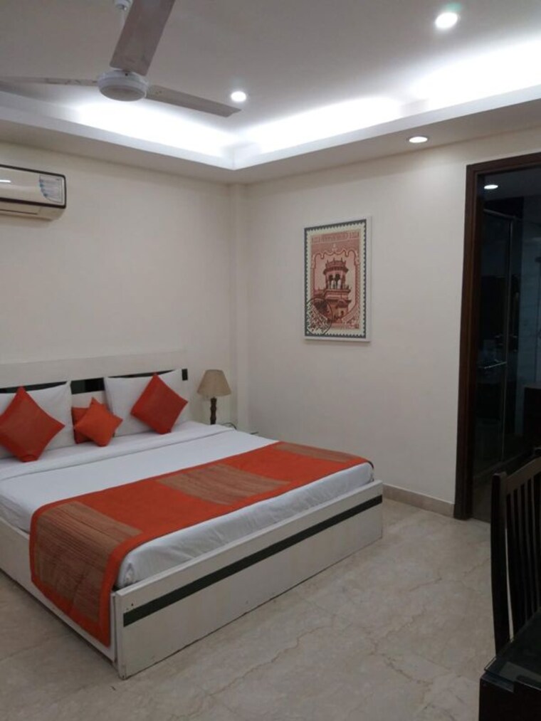 Bedroom, greater kailash i 3 Bedroom 300 Sq.Yd. Builder Floor In Greater Kailash I Delhi 10734975