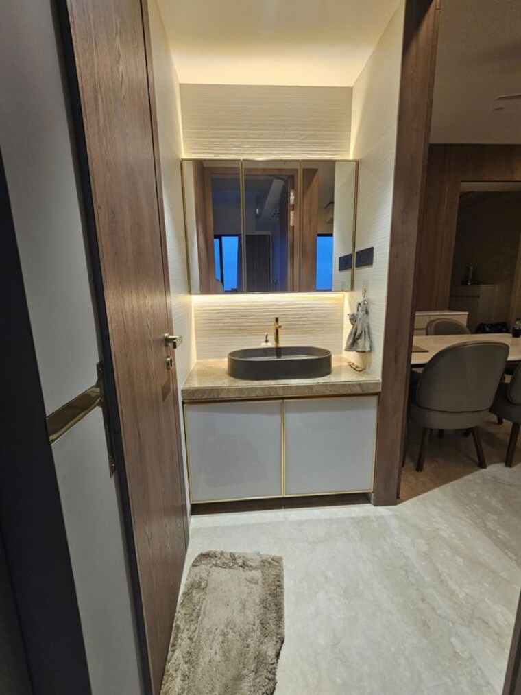 Bathroom, peninsula-celestia-spaces 2 Bedroom 880 Sq.Ft. Apartment In Parel Mumbai 10734981