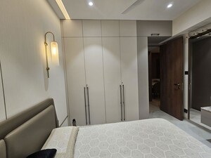 Room in 2 BHK Apartment at Peninsula Celestia Spaces, Parel – for Sale