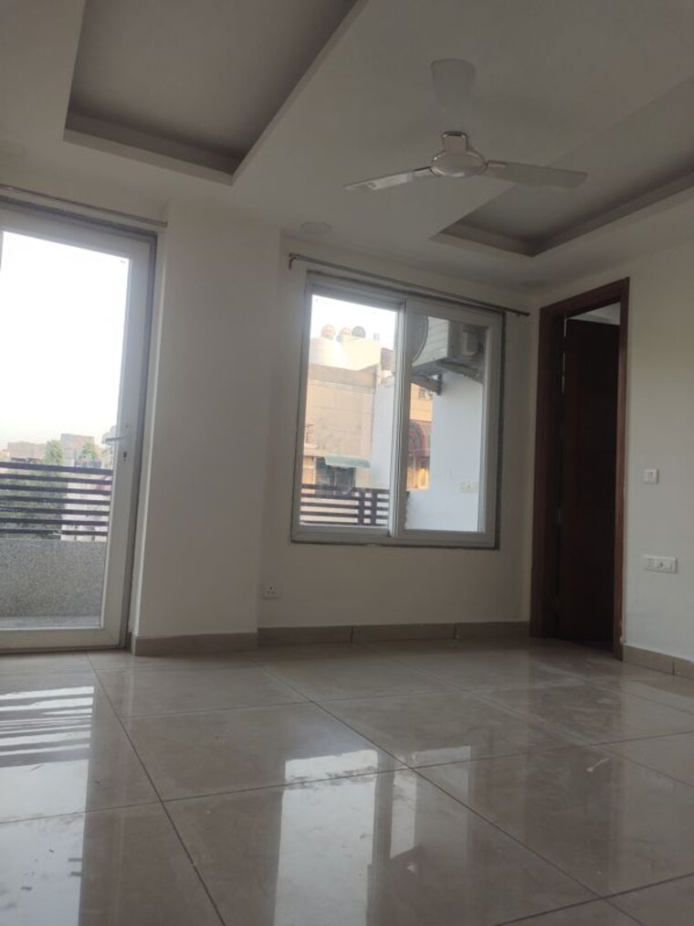Kitchen, east of kailash 3 Bedroom 2000 Sq.Ft. Builder Floor In East Of Kailash Delhi 10734991