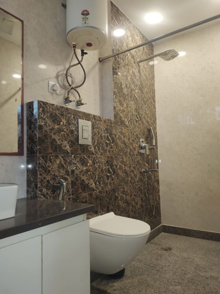 undefined, east of kailash 3 Bedroom 2000 Sq.Ft. Builder Floor In East Of Kailash Delhi 10734991