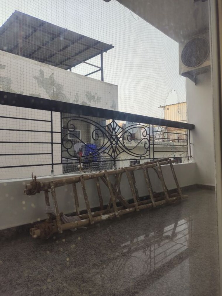 Balcony, east of kailash 3 Bedroom 2000 Sq.Ft. Builder Floor In East Of Kailash Delhi 10734991