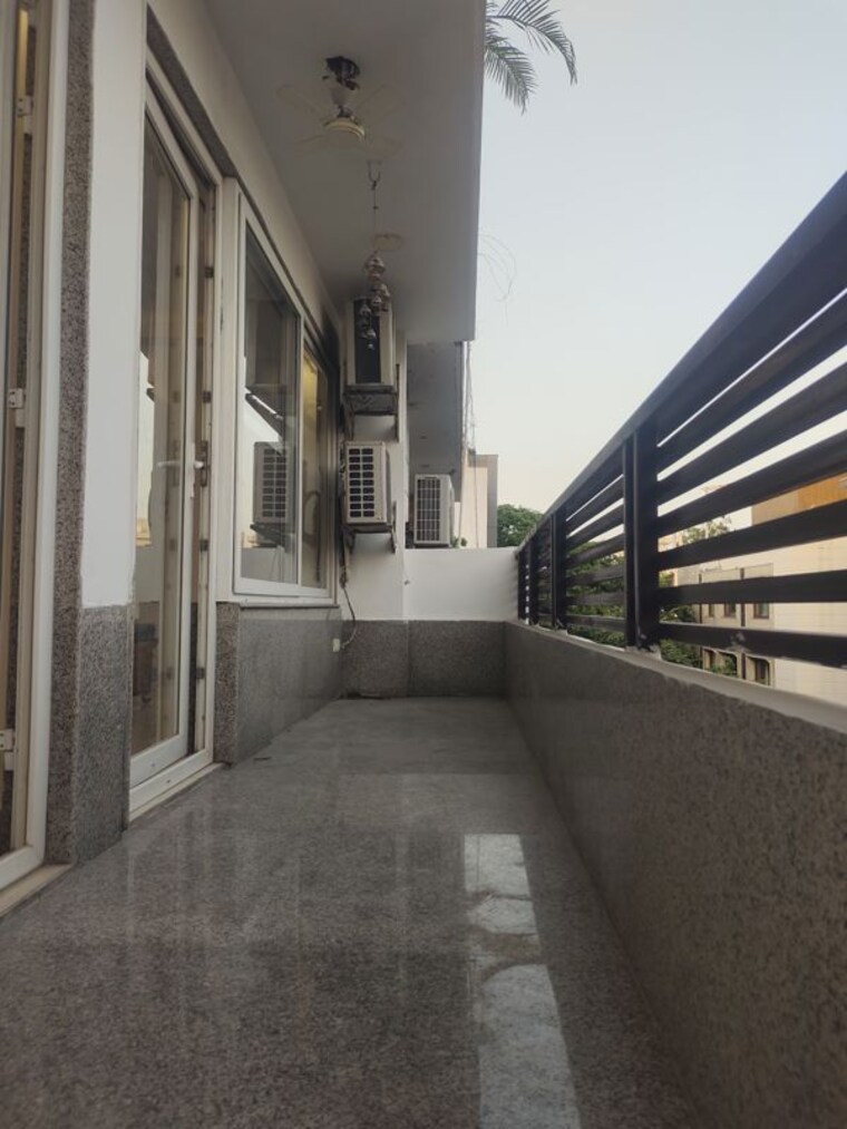 undefined, east of kailash 3 Bedroom 2000 Sq.Ft. Builder Floor In East Of Kailash Delhi 10734991