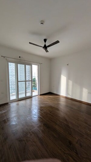 Room in 3 BHK Apartment at ATS Le Grandiose, Sector 150 – for Rent