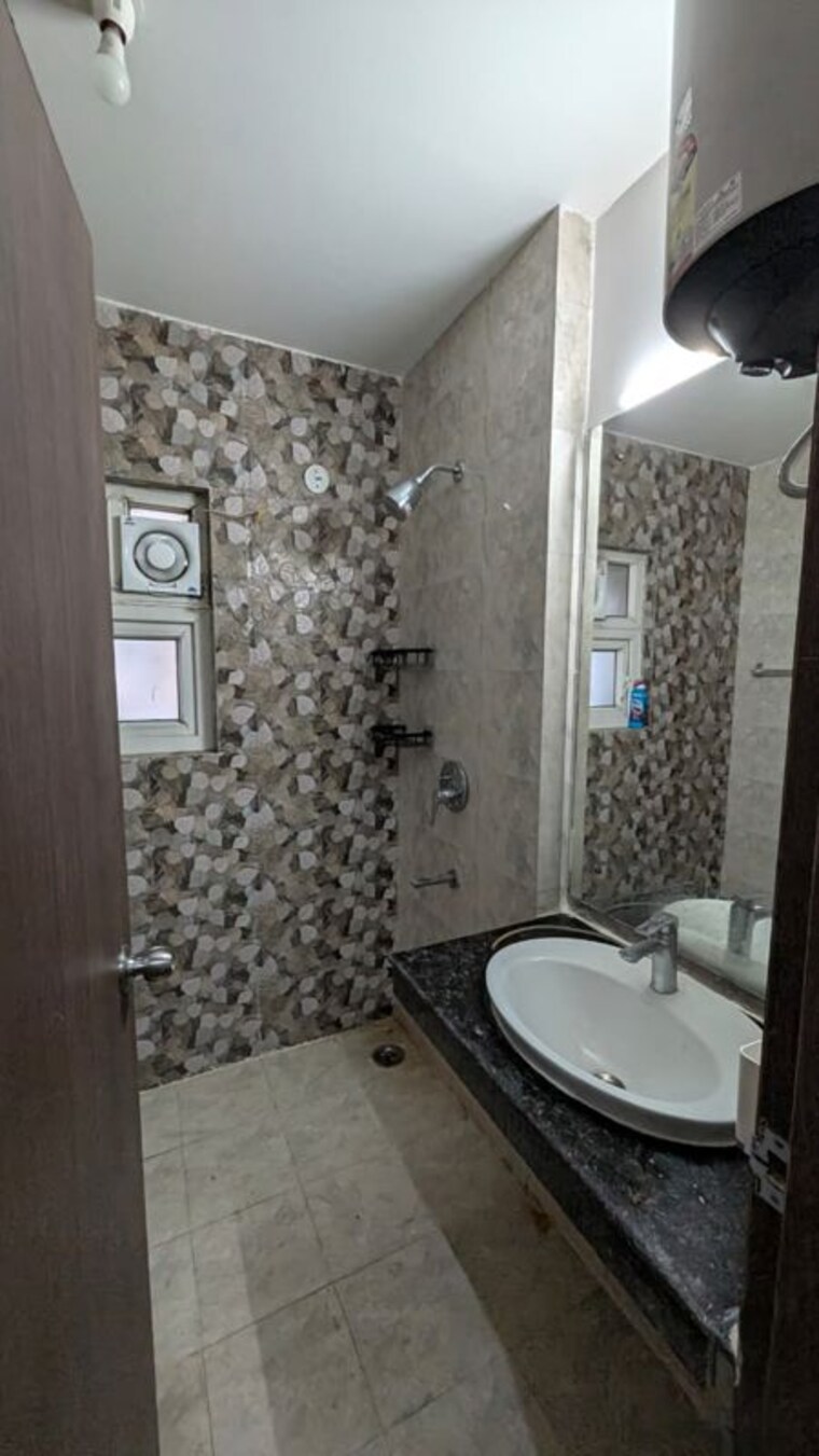 Bathroom, ats-le-grandiose 3 Bedroom 2000 Sq.Ft. Apartment In Sector 150 Noida 10734998