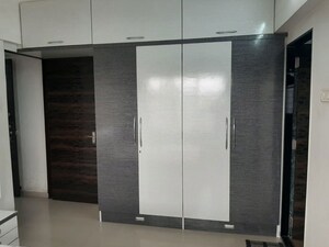 Bathroom in 1 BHK Apartment at Jinku CHS, Kandivali West – for Rent