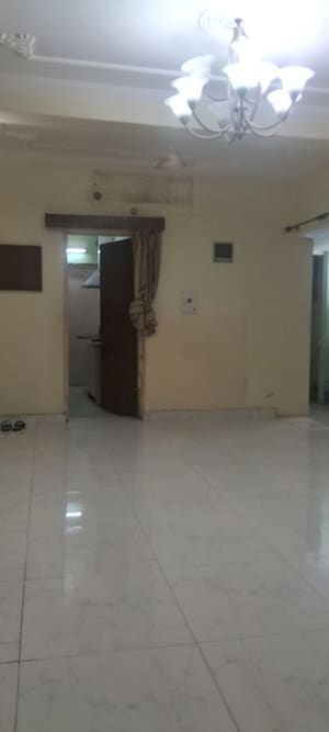 Furnished Amenities in 2.5 BHK Apartment at Sarita Vihar – for Sale