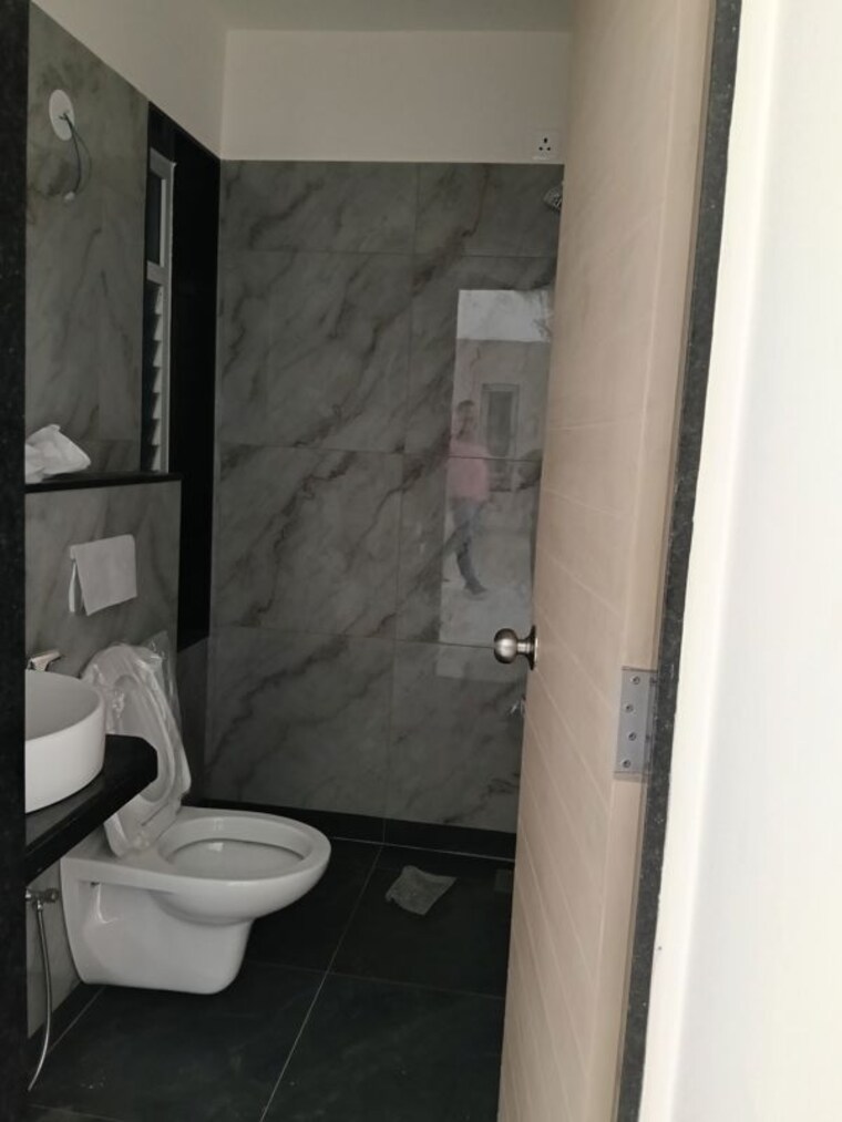 Bathroom, micl-aaradhya-parkwood 3 Bedroom 1100 Sq.Ft. Apartment In Mira Road Thane 10735014