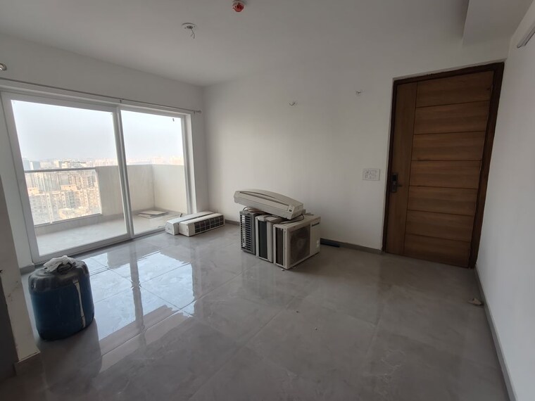 Room, tulip-yellow 3 Bedroom 1704 Sq.Ft. Apartment In Sector 69 Gurgaon 10735027