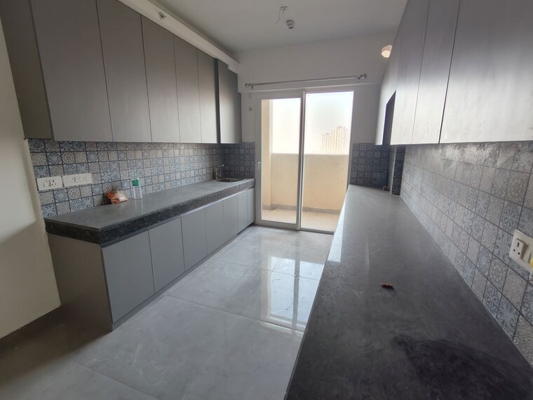 Kitchen, tulip-yellow 3 Bedroom 1704 Sq.Ft. Apartment In Sector 69 Gurgaon 10735027