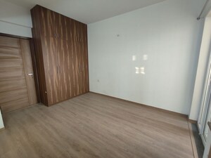 Room in 3 BHK Apartment at Tulip Yellow, Sector 69 – for Rent