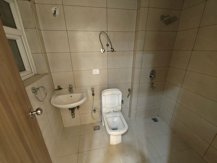 Bathroom, eldeco-live-by-the-greens 3 Bedroom 1404 Sq.Ft. Apartment In Sector 150 Noida 10735028