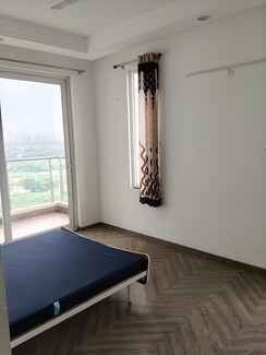 2 BHK Apartment For Rent in Ace Starlit