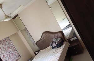 Master Bedroom in 2 BHK Apartment at Raj Kiran CHS, Andheri West – for Rent