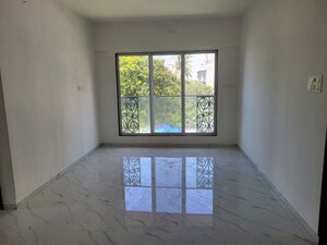 Room in 3 BHK Apartment at Hari Niketan, Khar West – for Sale