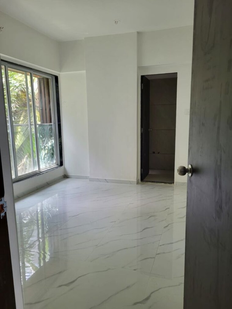 Room, hari-niketan 3 Bedroom 870 Sq.Ft. Apartment In Khar West Mumbai 10735074