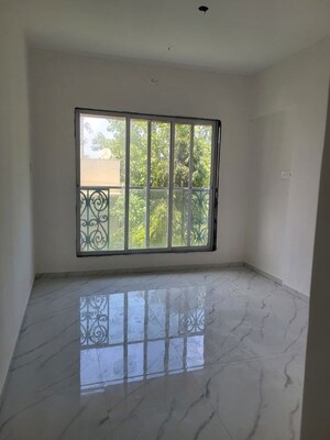Room in 3 BHK Apartment at Hari Niketan, Khar West – for Sale