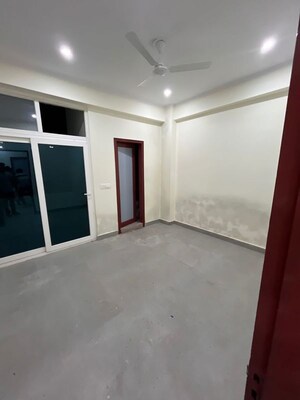 Room in 2 BHK Apartment at Aashi Comfort Residency, Sector 73 – for Rent