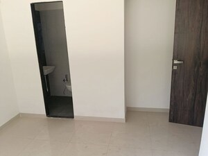 Room in 1 BHK Apartment at Sadguru Avenue, Dahisar East – for Rent