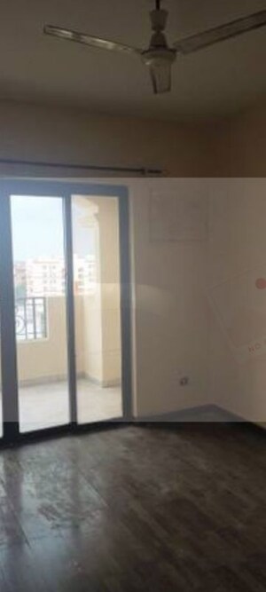 Room in 3 BHK Apartment at Shri Ram Apartments Butler Colony, Butler Colony – for Rent