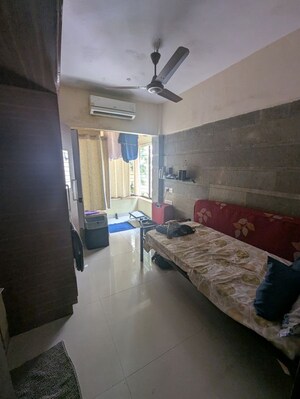 2 BHK Apartment For Rent in Louis Court, Dadar West