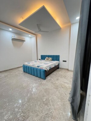 Bedroom in 3 BHK Builder Floor at Sector 27 – for Rent