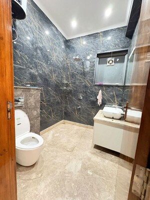 Furnished Amenities in 3 BHK Builder Floor at Sector 27 – for Rent