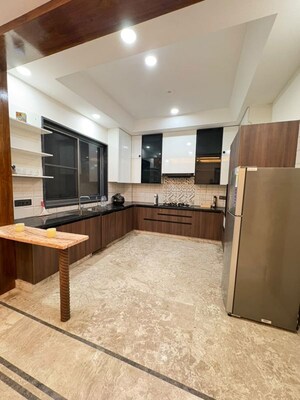 Kitchen in 3 BHK Builder Floor at Sector 27 – for Rent