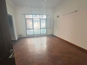 Room in 5 BHK Villa at Eros Rosewood City, Sector 49 – for Rent