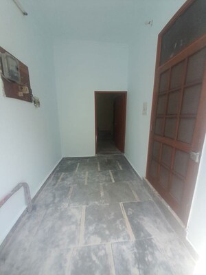 Room in 2 BHK Independent House at Vikalp Khand – for Rent