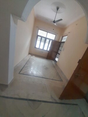 Room in 2 BHK Independent House at Vikalp Khand – for Rent
