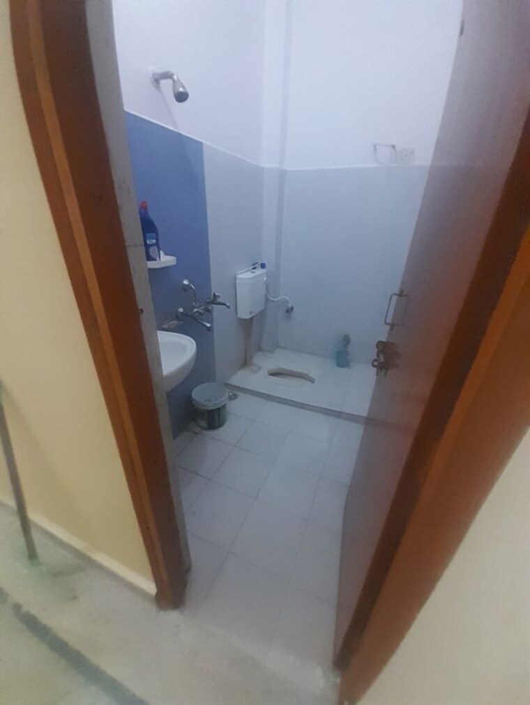 Bathroom, vikalp khand 2 Bedroom 1250 Sq.Ft. Independent House In Vikalp Khand Lucknow 10735121