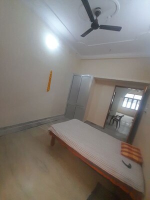 Furnished Amenities in 2 BHK Independent House at Vikalp Khand – for Rent