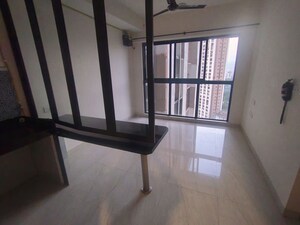 Room in 1 BHK Apartment at Lodha Crown Quality Homes, Majiwada – for Rent