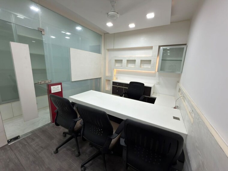 Team Area, netaji subhash place Commercial Office Space 557 Sq.Ft. In Netaji Subhash Place Delhi 10735130