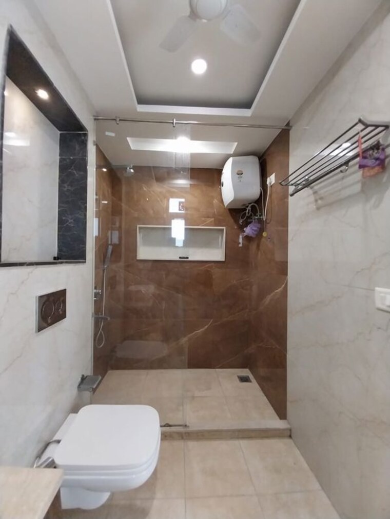 Bathroom, sushant lok ii 4 Bedroom 460 Sq.Yd. Builder Floor In Sushant Lok ii Gurgaon 10735138