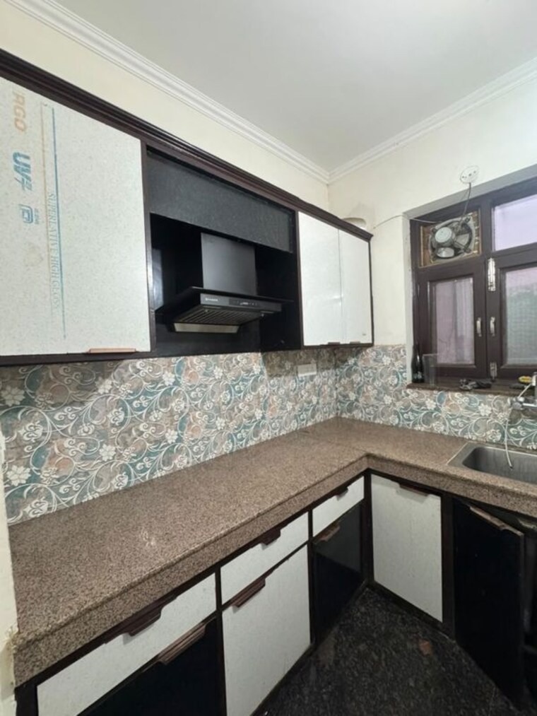 Kitchen, sector 43 2 Bedroom 100 Sq.Yd. Builder Floor In Sector 43 Gurgaon 10735140