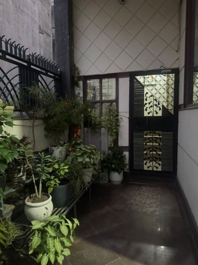  Parking, sector 43 2 Bedroom 100 Sq.Yd. Builder Floor In Sector 43 Gurgaon 10735140